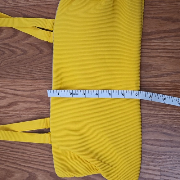 Old Navy Bikini Swim Top - Picture 4 of 10